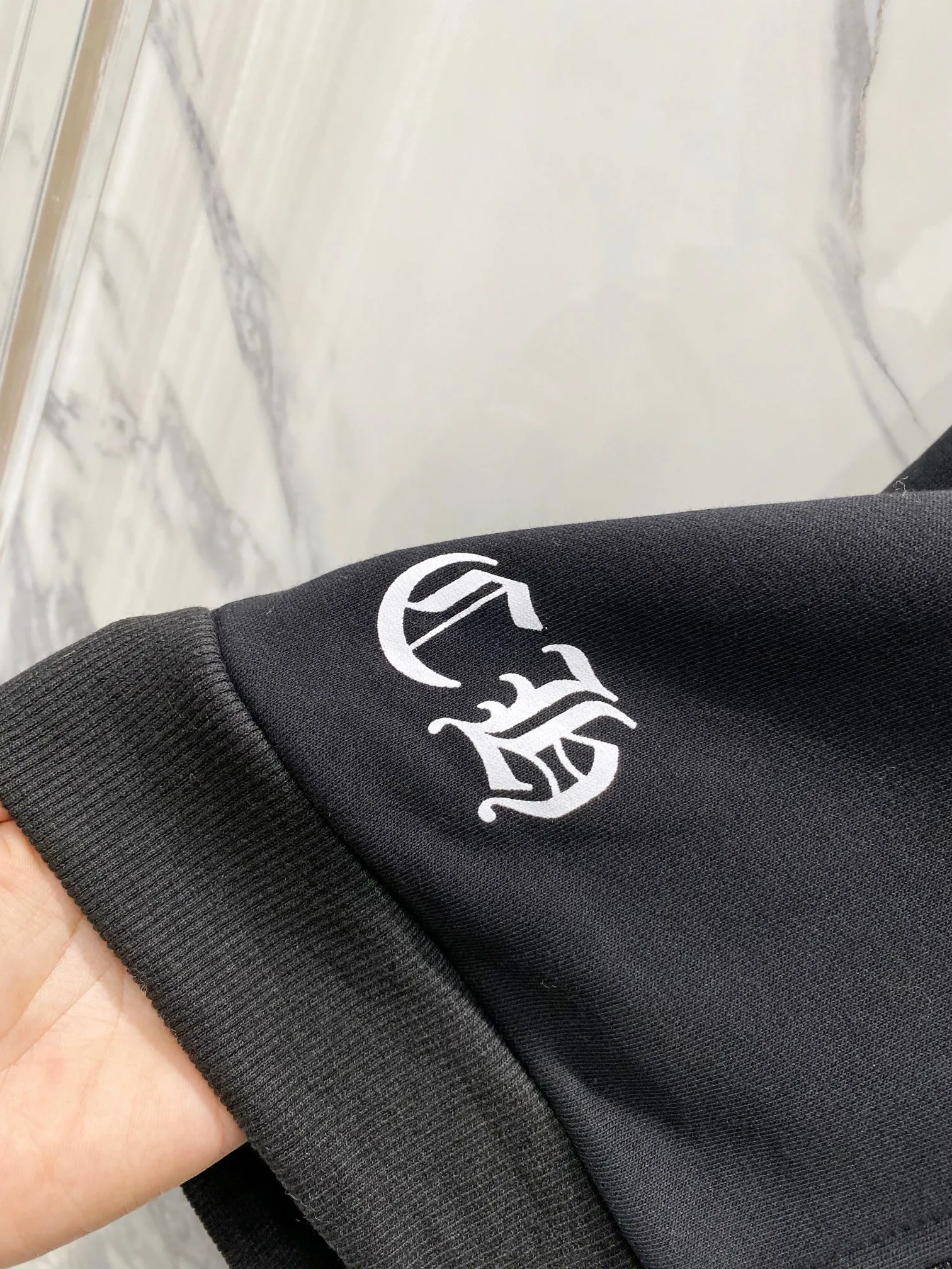 P290 Chrome Hearts 25ss horseshoe Sanskrit flag foam printed zipper hooded sweatshirt jacket. Fabric high-definition super heavyweight pure cotton fabric. Customized hardware. Thread. Accessories. Matching version. Same style for men and women. -Color: Black -Size: S M L XL